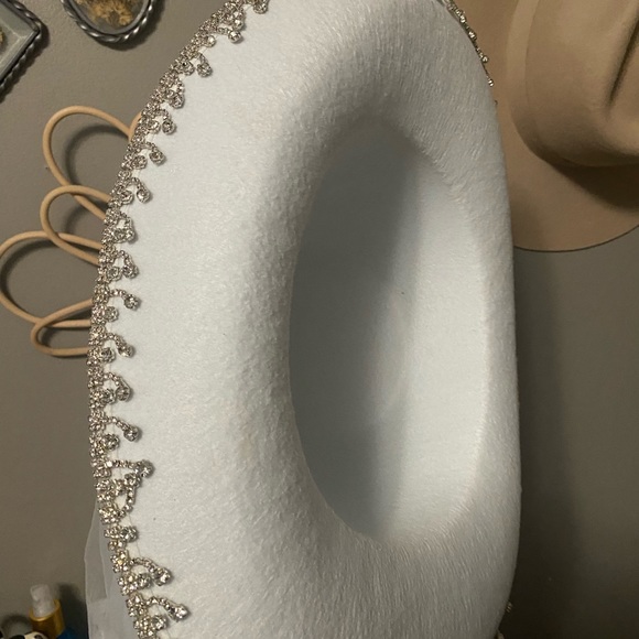 Bride Cowboy Hat Pearls Rhinestone With Veil - Picture 7 of 9